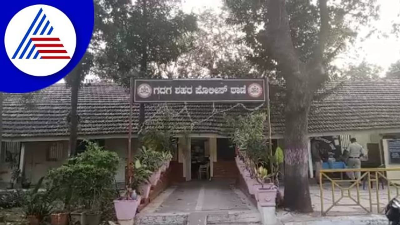 ಕುಡಿದ ಮತ್ತಲ್ಲಿ ಮೂವರ ಮೇಲೆ ಹಲ್ಲೆ; ಬುದ್ಧಿ ಹೇಳಿದ್ದಕ್ಕೆ ಚಾಕು ಇರಿತ..! 