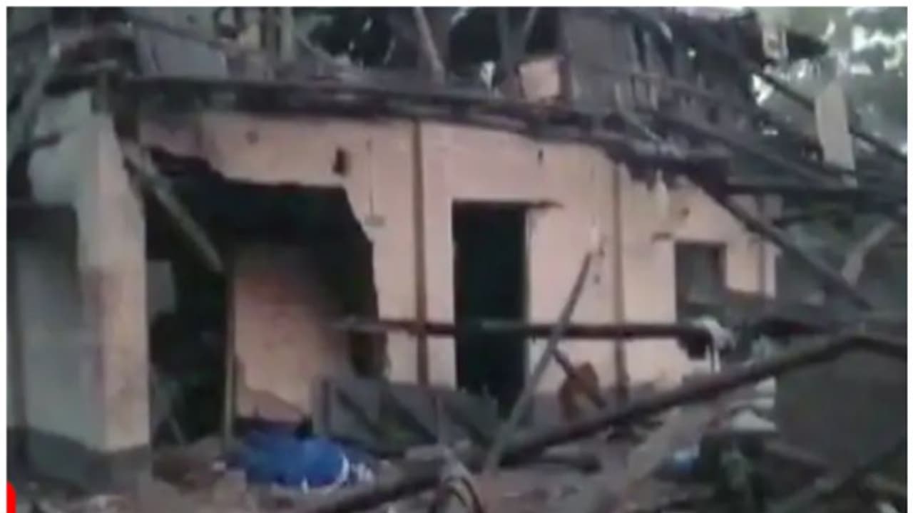  ബം​ഗാളിൽ തൃണമൂൽ കോൺ​ഗ്രസ് നേതാവിന്റെ വീട്ടിൽ ബോംബ് സ്ഫോടനം; മൂന്ന് പേർ കൊല്ലപ്പെട്ടു