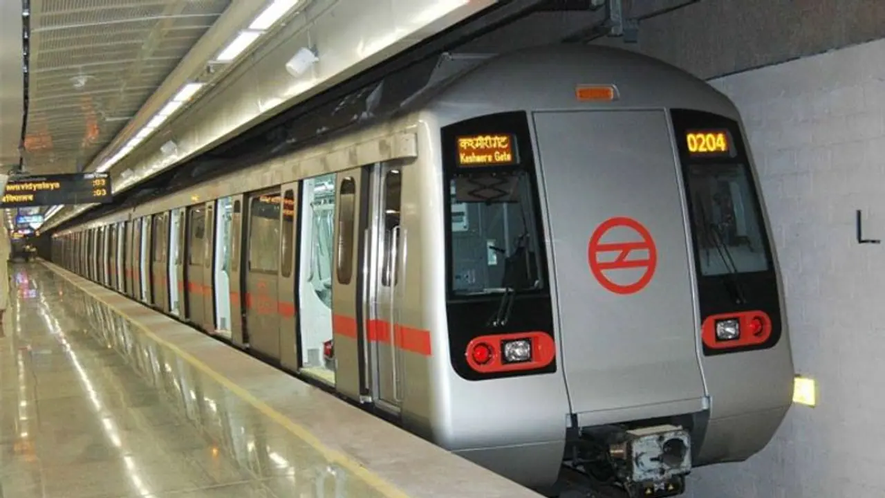 You can now carry 2 sealed bottles of alcohol on Delhi Metro, but do not drink in the train