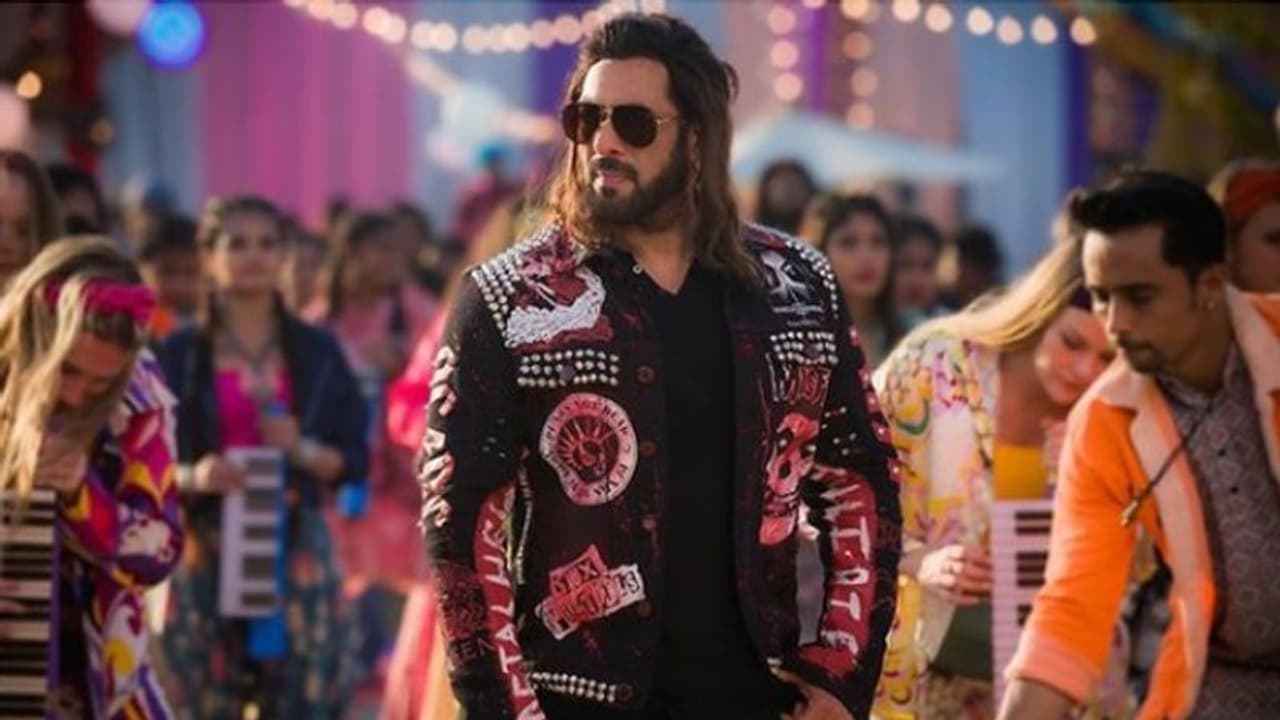 Salman Khan wraps the shoot for his PAN India film 'Kisi Ka Bhai Kisi Ki Jaan' Salman Khan wraps the shoot for his PAN India film 'Kisi Ka Bhai Kisi Ki Jaan'