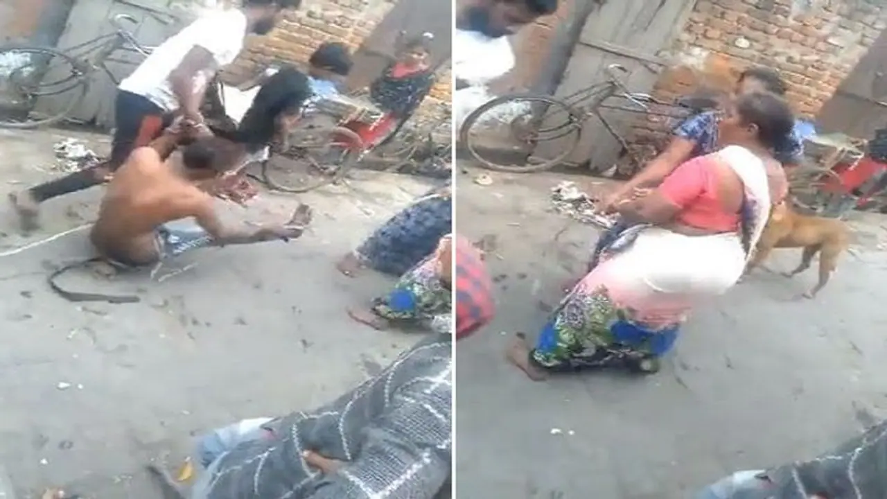 पत्नी और सास ने युवक के पैर में रस्सी बांधकर घसीटा, कपड़े उतारकर डंडों से पीटा, वीडियो को देख दंग रह गए लोग पत्नी और सास ने युवक के पैर में रस्सी बांधकर घसीटा, कपड़े उतारकर डंडों से पीटा, वीडियो को देख दंग रह गए लोग