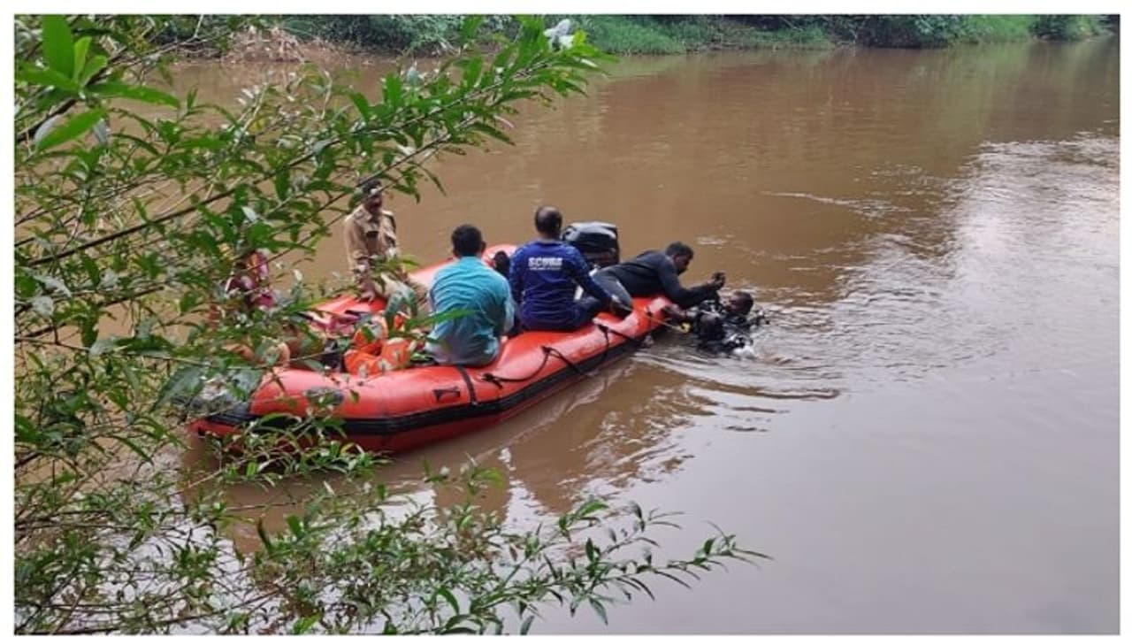 பொங்கல் விடுமுறையை கொண்டாட தாத்தா வீட்டிற்கு சென்ற சிறுவன் ஆற்றில் மூழ்கி பலி