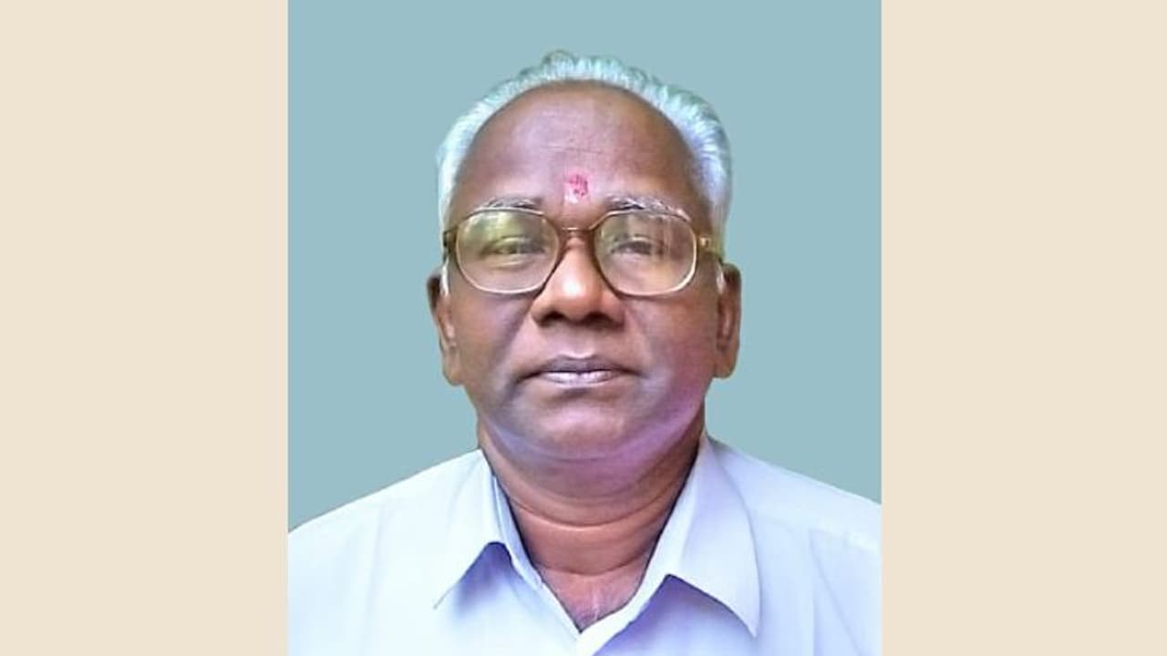 വിഎച്ച്പി മുൻ സംസ്ഥാന അധ്യക്ഷൻ കെ.വി.മദനൻ അന്തരിച്ചു വിഎച്ച്പി മുൻ സംസ്ഥാന അധ്യക്ഷൻ കെ.വി.മദനൻ അന്തരിച്ചു