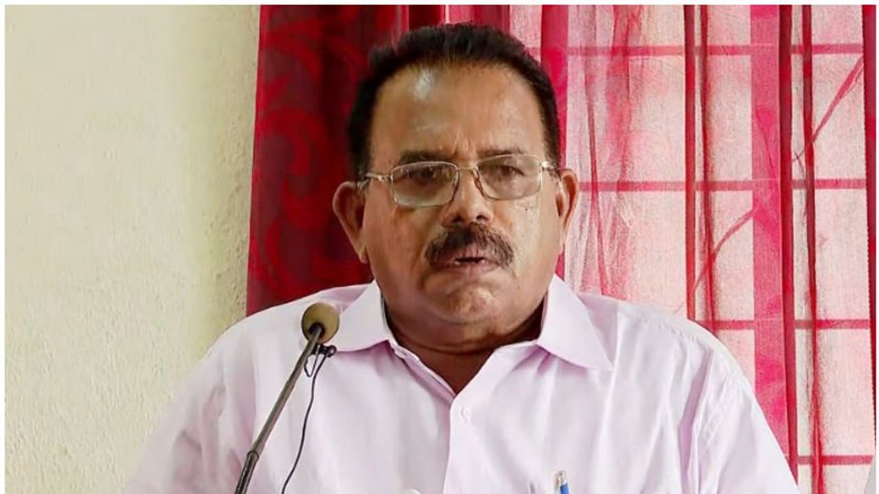 അഭിജിത്തിന്റെ വെളിപ്പെടുത്തൽ; ആനാവൂര് നാഗപ്പനെതിരെ കേസെടുക്കണമെന്ന് യൂത്ത് കോൺഗ്രസ്, പൊലീസില് പരാതി നല്കി അഭിജിത്തിന്റെ വെളിപ്പെടുത്തൽ; ആനാവൂര് നാഗപ്പനെതിരെ കേസെടുക്കണമെന്ന് യൂത്ത് കോൺഗ്രസ്, പൊലീസില് പരാതി നല്കി