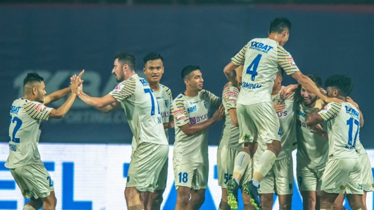 ഐഎസ്എല്: ജംഷഡ്പൂരിന്റെ ഉരുക്ക് കോട്ട തകര്ത്ത് ബ്ലാസ്റ്റേഴ്സിന് ജയം ഐഎസ്എല്: ജംഷഡ്പൂരിന്റെ ഉരുക്ക് കോട്ട തകര്ത്ത് ബ്ലാസ്റ്റേഴ്സിന് ജയം