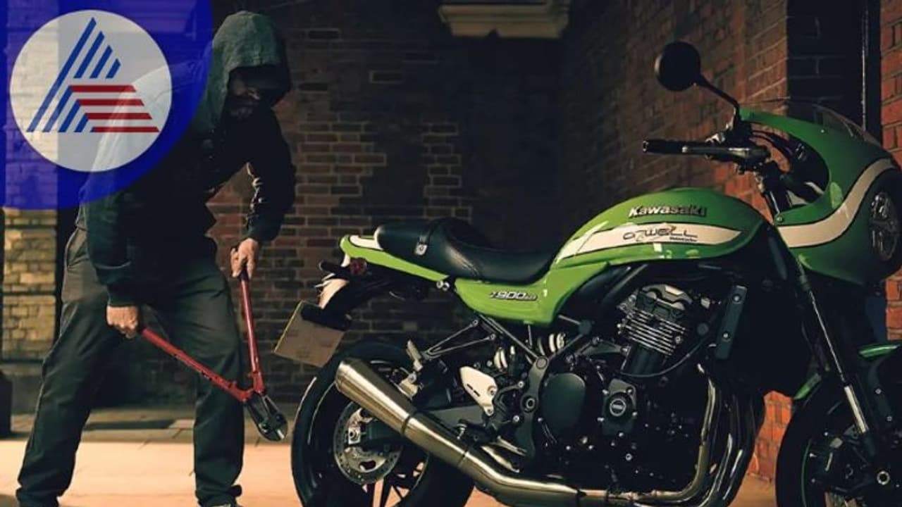 Bengaluru Crime: ಬೆಂಗಳೂರಲ್ಲಿ ಬೈಕ್ ಕದ್ದು ಉತ್ತರ ಕರ್ನಾಟಕದಲ್ಲಿ ಮಾರಾಟ: ಇಬ್ಬರ ಬಂಧನ Bengaluru Crime: ಬೆಂಗಳೂರಲ್ಲಿ ಬೈಕ್ ಕದ್ದು ಉತ್ತರ ಕರ್ನಾಟಕದಲ್ಲಿ ಮಾರಾಟ: ಇಬ್ಬರ ಬಂಧನ