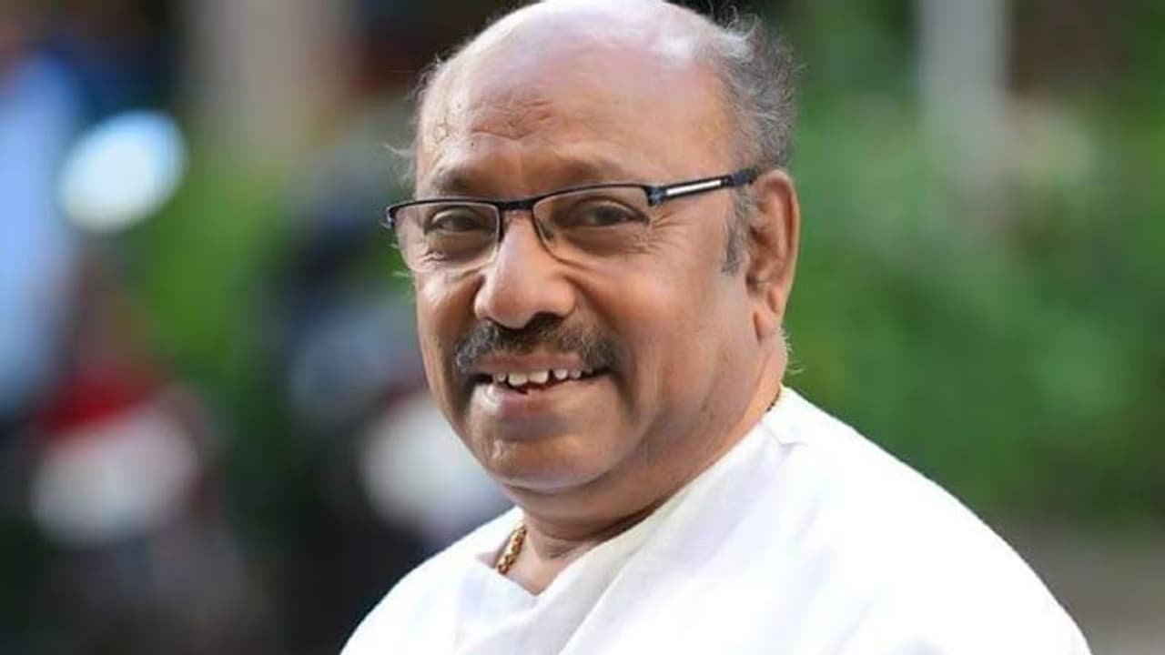 ఫిల్మ్ ఇండస్ట్రీలో మరో విషాదం, కన్ను మూసిన స్టార్ కమెడియన్, షాక్ లో స్టార్ సెలబ్రిటీలు ఫిల్మ్ ఇండస్ట్రీలో మరో విషాదం, కన్ను మూసిన స్టార్ కమెడియన్, షాక్ లో స్టార్ సెలబ్రిటీలు