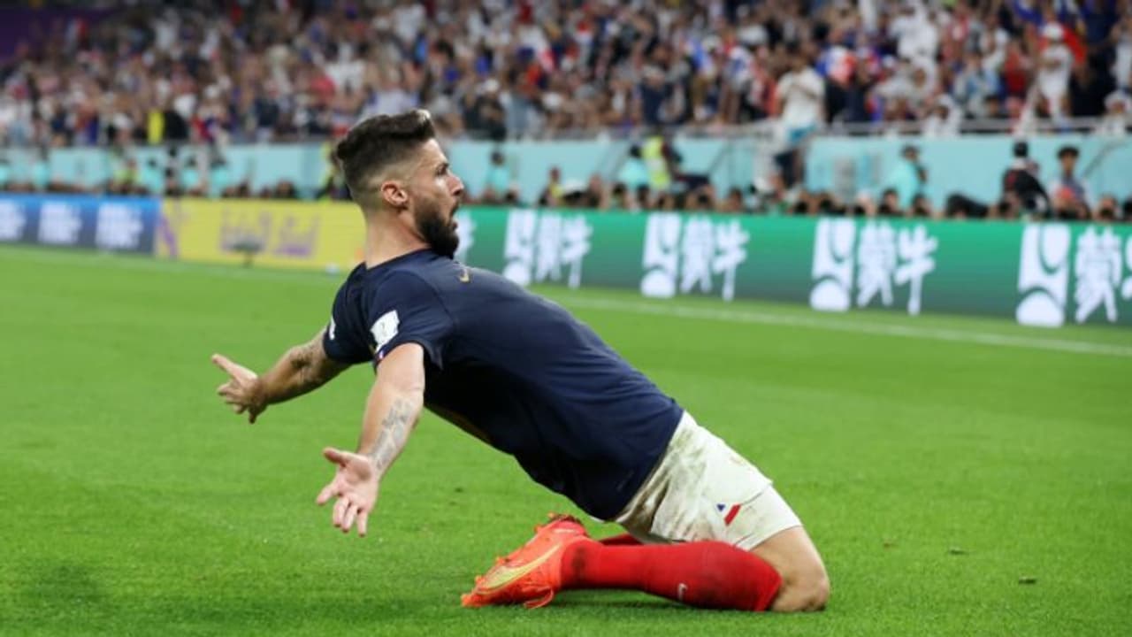 ഗോളടി നിര്ത്താതെ ഒളിവര് ജിറൂദ്; തിയറി ഒന്റിയേയും മറികടന്നു, ഫ്രഞ്ച് കുപ്പായത്തില് റെക്കോര്ഡ് ഗോളടി നിര്ത്താതെ ഒളിവര് ജിറൂദ്; തിയറി ഒന്റിയേയും മറികടന്നു, ഫ്രഞ്ച് കുപ്പായത്തില് റെക്കോര്ഡ്