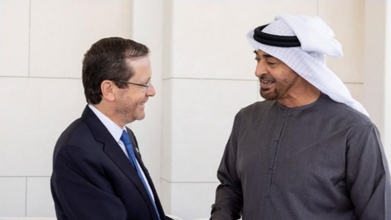 ഇസ്രയേല് പ്രസിഡന്റ് യുഎഇയില്; ശൈഖ് മുഹമ്മദ് ബിന് സായിദുമായി കൂടിക്കാഴ്ച നടത്തി ഇസ്രയേല് പ്രസിഡന്റ് യുഎഇയില്; ശൈഖ് മുഹമ്മദ് ബിന് സായിദുമായി കൂടിക്കാഴ്ച നടത്തി