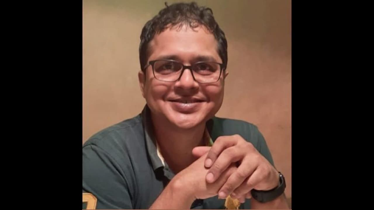 जयपुर इंटरनेशनल एयरपोर्ट से देर रात हुआ कांडः प्लेन से उतरते ये बड़ा नेता गिरफ्तार, पुलिस ने नहीं बताई वजह भी