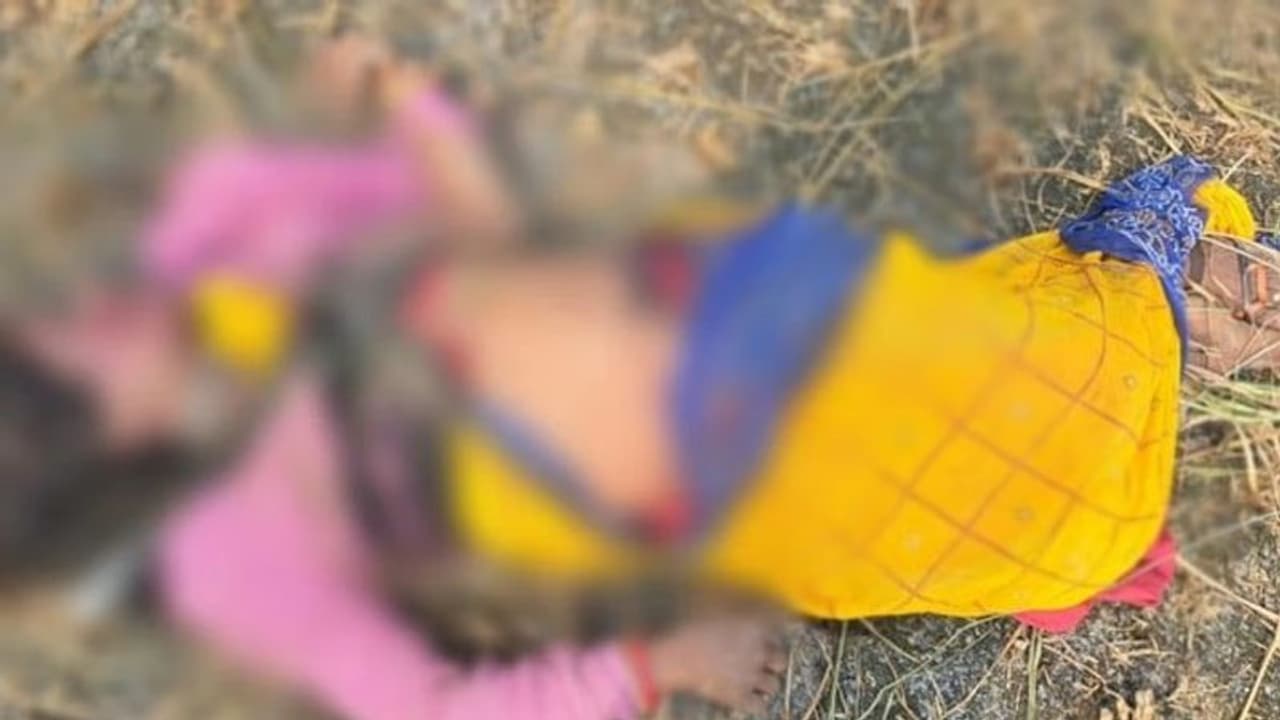 कानपुर: 70 हजार रुपए की सुपारी देकर प्रेमी ने कराई प्रेमिका की हत्या, पुलिस के सामने किया चौकाने वाला खुलासा कानपुर: 70 हजार रुपए की सुपारी देकर प्रेमी ने कराई प्रेमिका की हत्या, पुलिस के सामने किया चौकाने वाला खुलासा