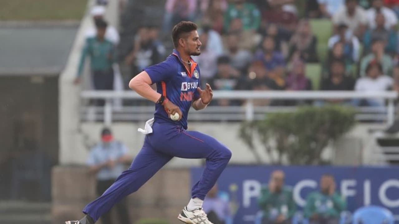 IND V/S BAN: टीम इंडिया के प्लेइंग इलेवन में फिर हो सकता है बदलाव, जानें कब और कहां देखें यह मुकाबला IND V/S BAN: टीम इंडिया के प्लेइंग इलेवन में फिर हो सकता है बदलाव, जानें कब और कहां देखें यह मुकाबला