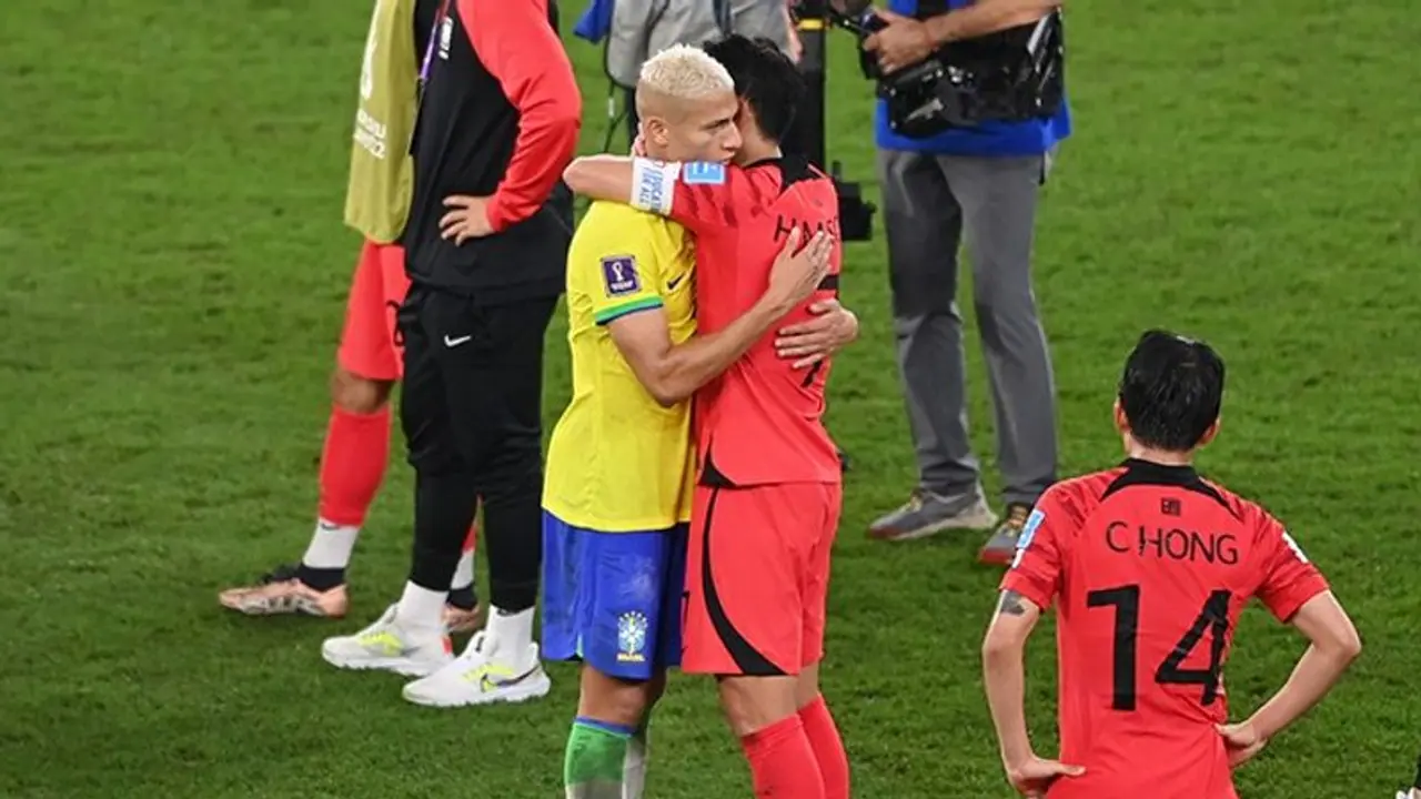 Richarlison's message to Son Heung min after Brazil knocks South Korea out of World Cup leaves fans teary eyed Richarlison's message to Son Heung min after Brazil knocks South Korea out of World Cup leaves fans teary eyed