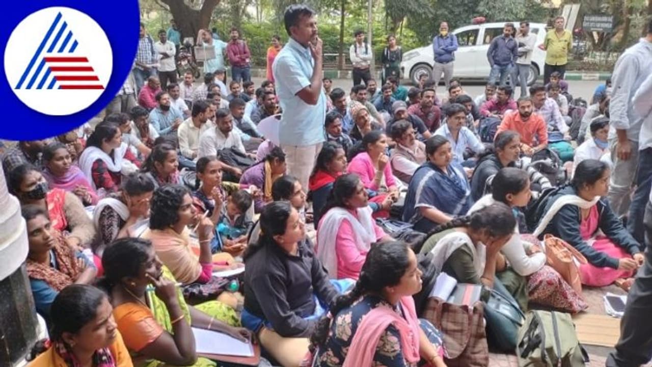 ಕೆಲಸ ಕೊಡದೆ ಬೀದಿಯಲ್ಲಿಟ್ಟ ಸರ್ಕಾರ, ದಯಾಮರಣಕ್ಕೆ ಅನುಮತಿ ಕೊಡಿ ಅಂತ 500ಕ್ಕೂ ಹೆಚ್ಚು ಅಭ್ಯರ್ಥಿಗಳ ಮನವಿ!