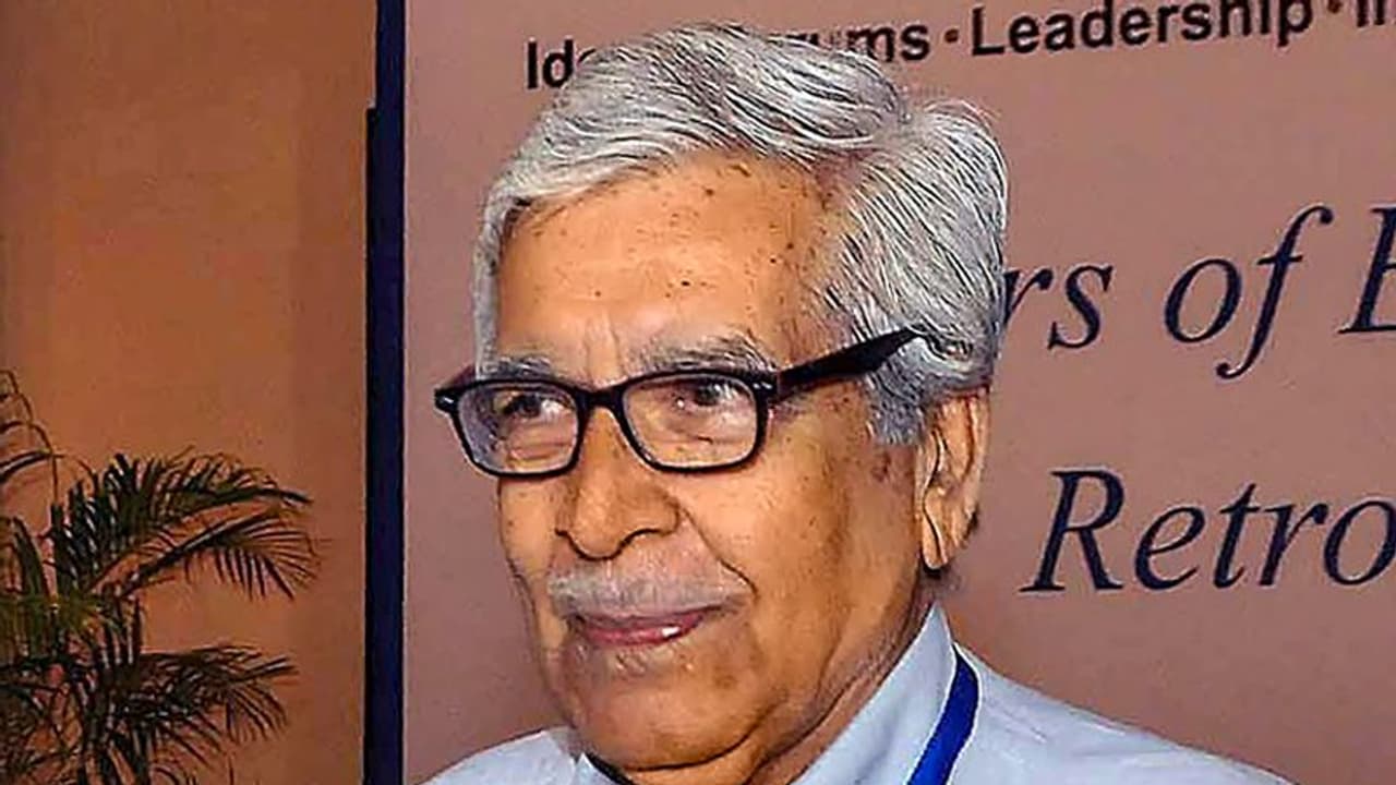 కేంద్ర మాజీ మంత్రి, ఆర్థికవేత్త యోగిందర్ కే అలఘ్ కన్నుమూత కేంద్ర మాజీ మంత్రి, ఆర్థికవేత్త యోగిందర్ కే అలఘ్ కన్నుమూత