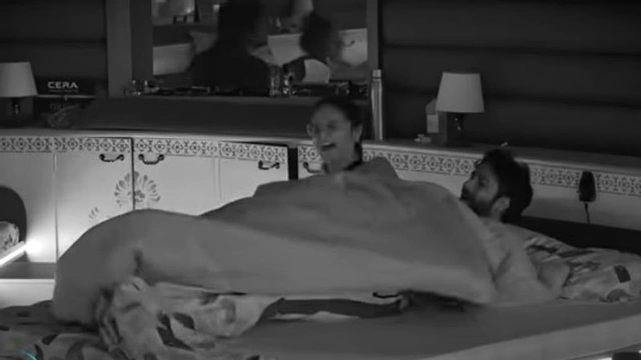 అర్థరాత్రి శ్రీహాన్ దుప్పట్లో దూరిన శ్రీ సత్య.. దెయ్యం అరుపులకు హౌజ్ మొత్తం రచ్చ రచ్చ అర్థరాత్రి శ్రీహాన్ దుప్పట్లో దూరిన శ్రీ సత్య.. దెయ్యం అరుపులకు హౌజ్ మొత్తం రచ్చ రచ్చ