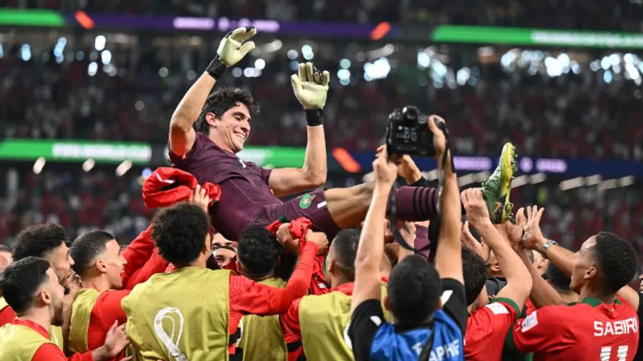 ഖത്തറില് ആഫ്രിക്കന് വിപ്ലവം! പ്രവചനങ്ങളെ കാറ്റിൽപ്പറത്തി, വമ്പന്മാരെ വീഴ്ത്തി, ചരിത്രം രചിച്ച് മൊറോക്കോ ഖത്തറില് ആഫ്രിക്കന് വിപ്ലവം! പ്രവചനങ്ങളെ കാറ്റിൽപ്പറത്തി, വമ്പന്മാരെ വീഴ്ത്തി, ചരിത്രം രചിച്ച് മൊറോക്കോ