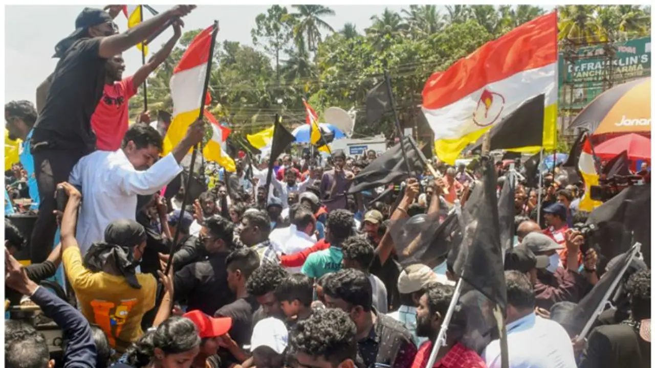 അസാധാരണ കാഴ്ചകളുടെ 113 ദിവസങ്ങൾ; വിഴിഞ്ഞം വേദിയായത് കേരളതീരം ഇന്നേവരേ കാണാത്ത സമരപ്രക്ഷോഭങ്ങൾക്ക് അസാധാരണ കാഴ്ചകളുടെ 113 ദിവസങ്ങൾ; വിഴിഞ്ഞം വേദിയായത് കേരളതീരം ഇന്നേവരേ കാണാത്ത സമരപ്രക്ഷോഭങ്ങൾക്ക്