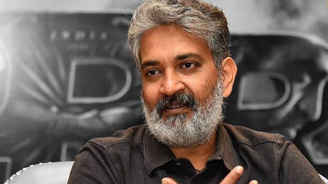  ఆ స్టార్ హీరో పై పొరపాటుగా ఆ కామెంట్స్ చేశాను, వివాదంపై రాజమౌళి వివరణ! 