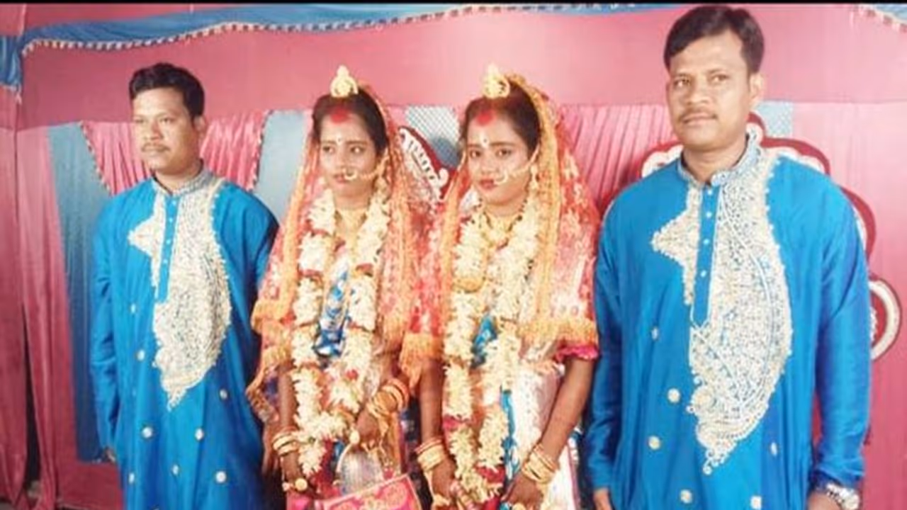 जुड़वा बहनों को मिला जुड़वा जोड़ीदार, एक जैसे इंसान के साथ मनाएंगी हनीमून जुड़वा बहनों को मिला जुड़वा जोड़ीदार, एक जैसे इंसान के साथ मनाएंगी हनीमून