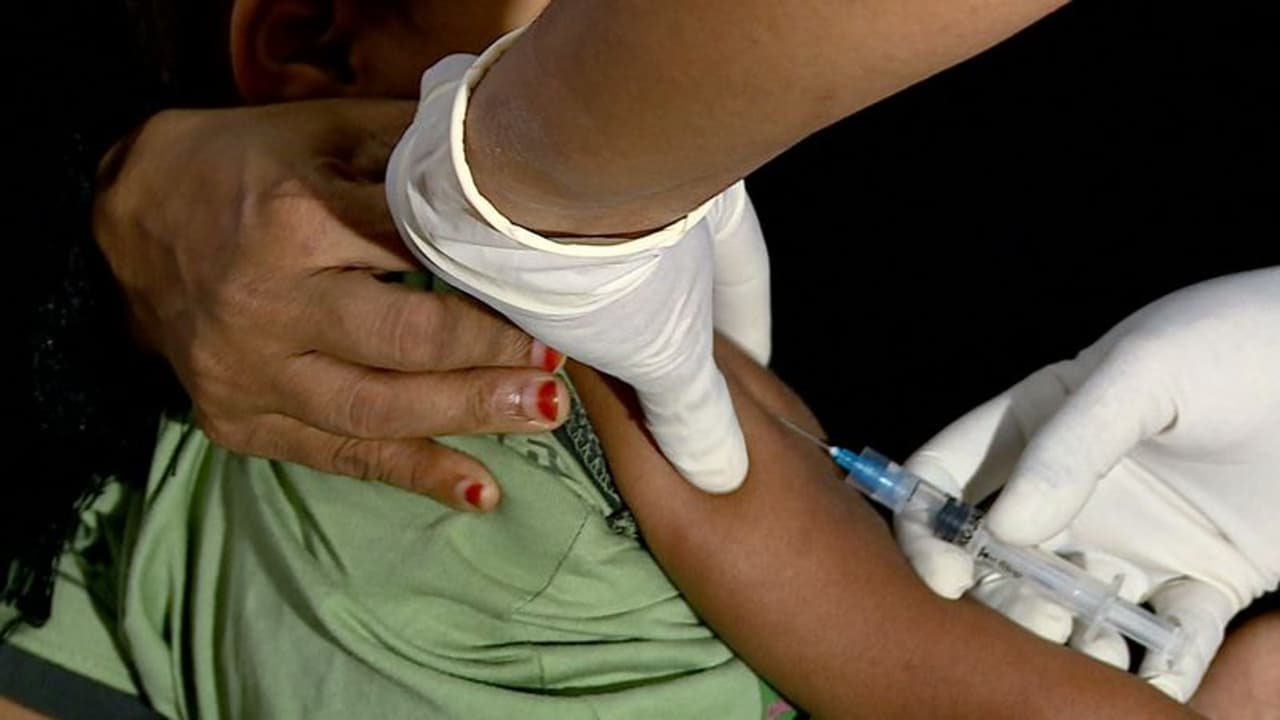 അഞ്ചാം പനി ബാധ: മലപ്പുറം ജില്ലയിലെ അങ്കൺവാടികളിലും വിദ്യാഭ്യാസ സ്ഥാപനങ്ങളിലും മാസ്ക് നിർബന്ധമാക്കി അഞ്ചാം പനി ബാധ: മലപ്പുറം ജില്ലയിലെ അങ്കൺവാടികളിലും വിദ്യാഭ്യാസ സ്ഥാപനങ്ങളിലും മാസ്ക് നിർബന്ധമാക്കി