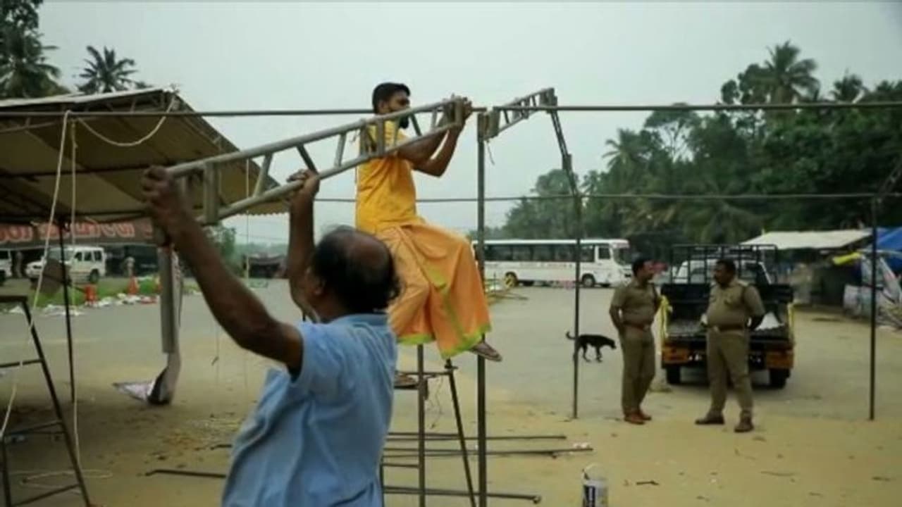 വിഴിഞ്ഞം തുറമുഖ കവാടത്തിലെ സമര പന്തൽ പൊളിച്ചു മാറ്റി: നിര്മ്മാണം പ്രവര്ത്തനങ്ങൾ നാളെ തുടങ്ങും വിഴിഞ്ഞം തുറമുഖ കവാടത്തിലെ സമര പന്തൽ പൊളിച്ചു മാറ്റി: നിര്മ്മാണം പ്രവര്ത്തനങ്ങൾ നാളെ തുടങ്ങും