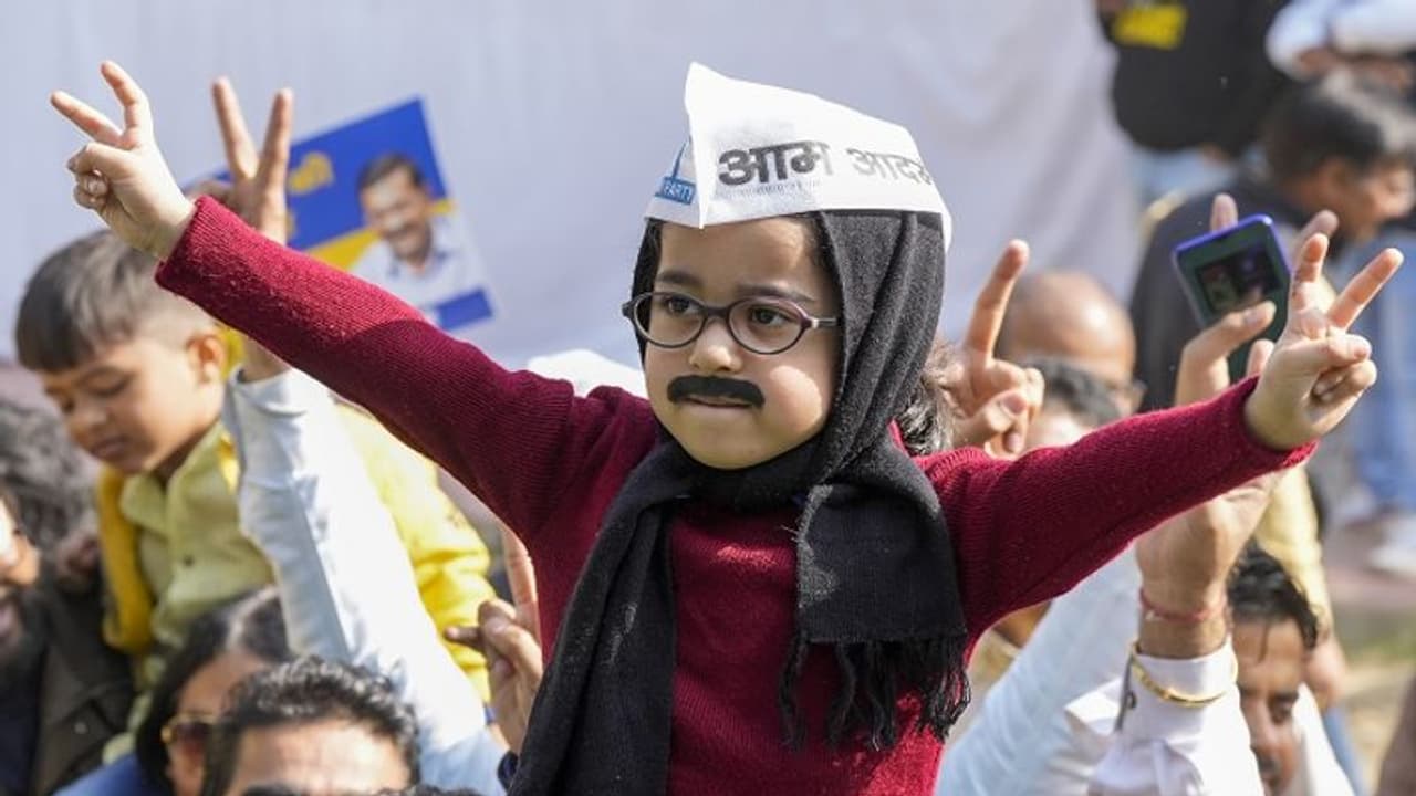 आप को मिले स्पष्ट बहुमत से खत्म हुआ MCD में भाजपा का 15 साल का राज, केजरीवाल ने PM से मांगा आशीर्वाद