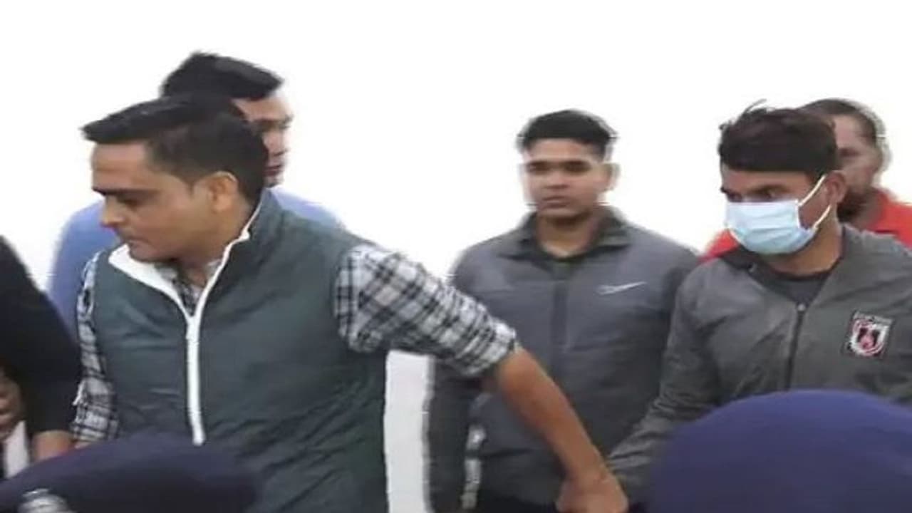 'बच्ची मुझे पसंद आई इसलिए उठाकर ले गया', गाजियाबाद में 5 साल की मासूम के अगवा होने के 24 घंटे बाद मिली थी लाश 'बच्ची मुझे पसंद आई इसलिए उठाकर ले गया', गाजियाबाद में 5 साल की मासूम के अगवा होने के 24 घंटे बाद मिली थी लाश