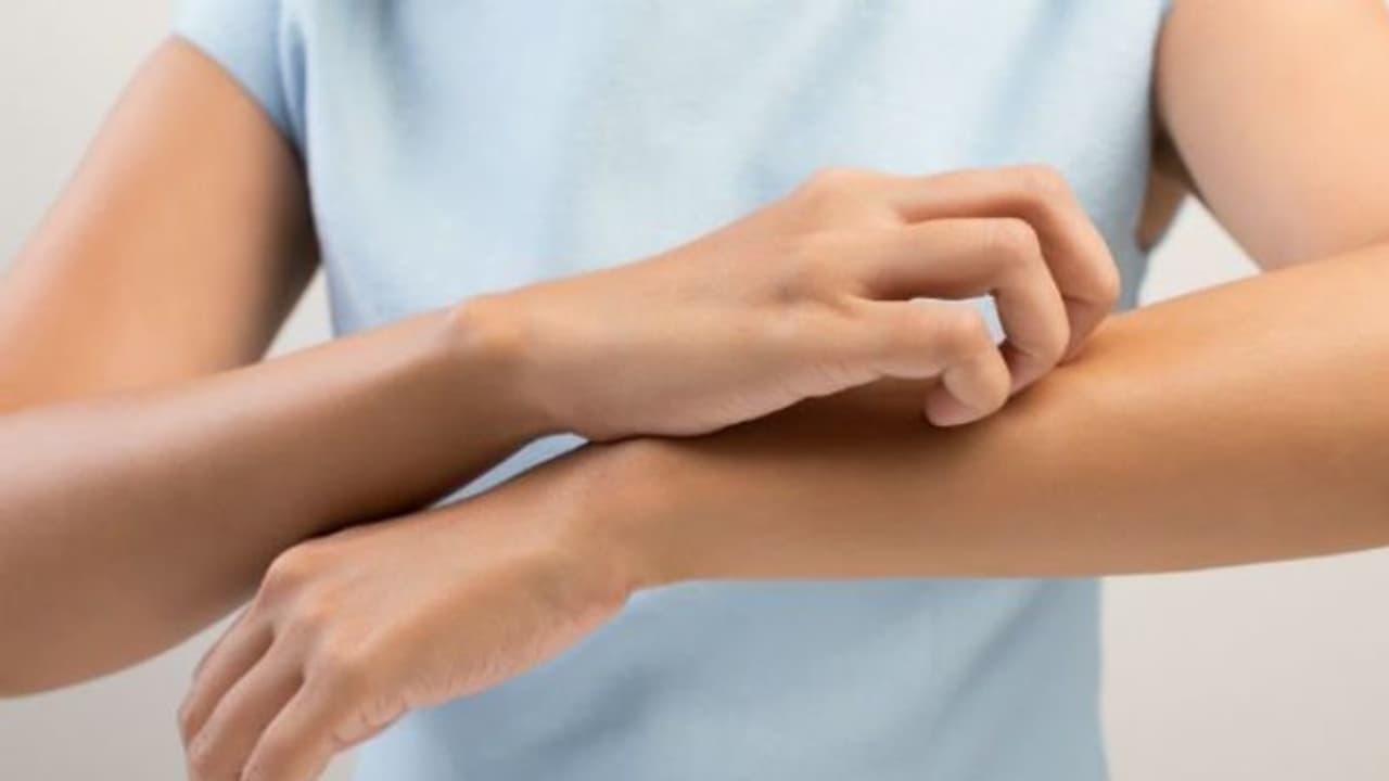 ചര്‍മ്മത്തിലെ നിറമാറ്റം, ചൊറിച്ചില്‍; ഈ ലക്ഷണങ്ങളെ ശ്രദ്ധിക്കുക...