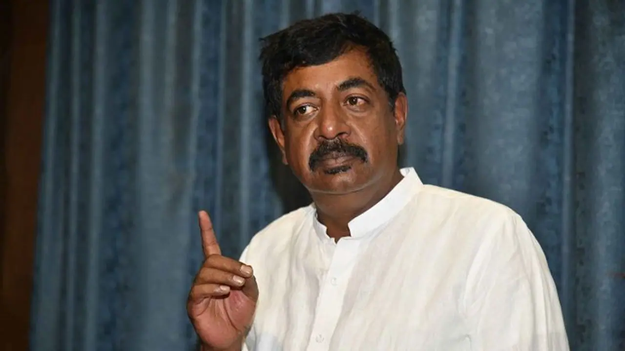 ಖ್ಯಾತ ನಿರ್ದೇಶಕ ಯೋಗರಾಜ್ ಭಟ್ ವಿರುದ್ಧ ಎಫ್ಐಆರ್..! ಖ್ಯಾತ ನಿರ್ದೇಶಕ ಯೋಗರಾಜ್ ಭಟ್ ವಿರುದ್ಧ ಎಫ್ಐಆರ್..!