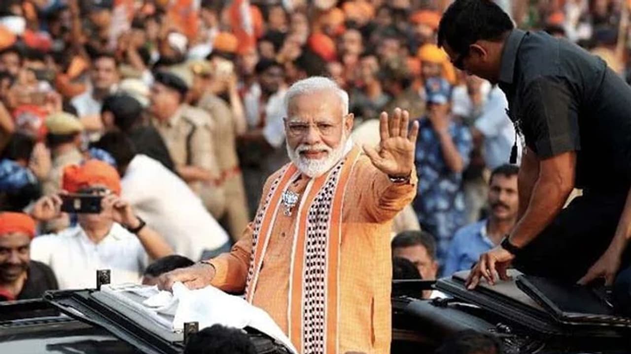 ഗുജറാത്ത് 'താമരപ്പാടം'; റെക്കോഡ് ജയത്തിലേക്ക് ബിജെപി, തകര്‍ന്നടിഞ്ഞ് കോണ്‍ഗ്രസ്, സാന്നിധ്യമറിയിച്ച് ആപ്