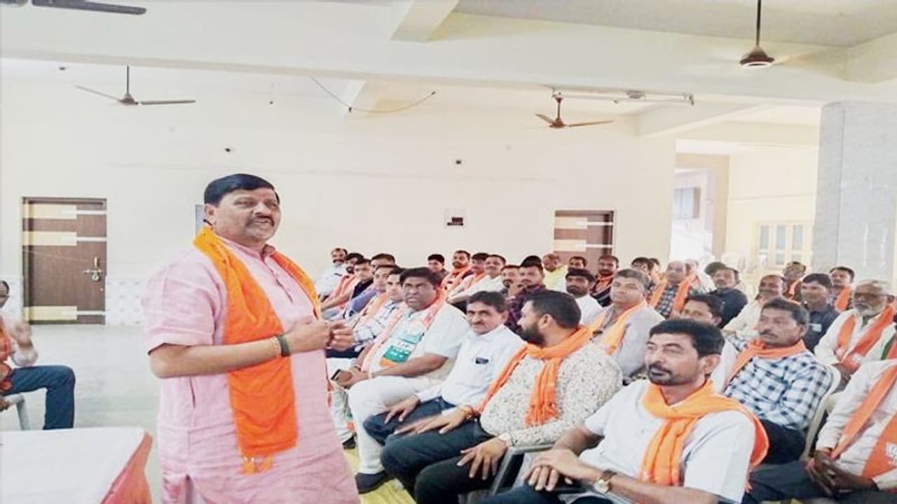 मोरबी विधानसभा रिजल्टः कौन है कांतिलाल अमृत, जिनकी चर्चा हो रही जोरों पर... मोरबी विधानसभा रिजल्टः कौन है कांतिलाल अमृत, जिनकी चर्चा हो रही जोरों पर...