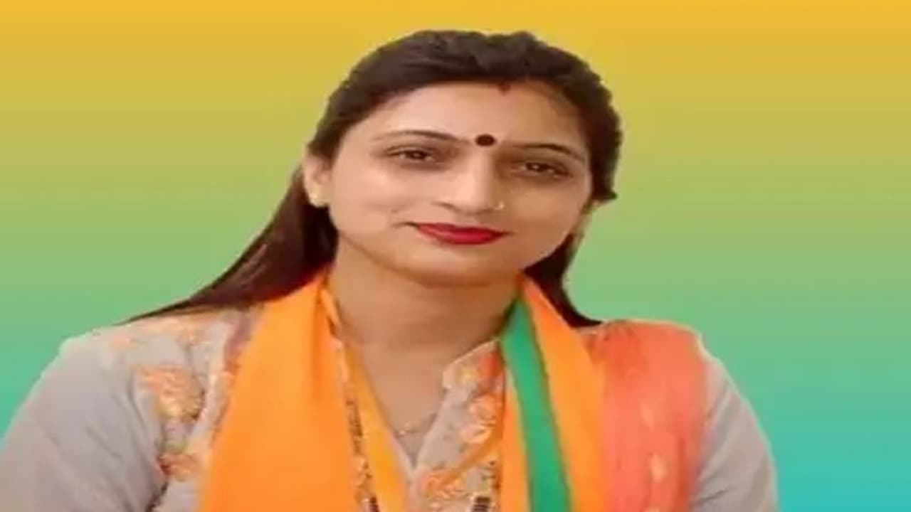 25 ಮಹಿಳಾ ಅಭ್ಯರ್ಥಿಗಳಲ್ಲಿ ಒಬ್ಬರು ಮಾತ್ರ ವಿಧಾನಸಭೆಗೆ ಆಯ್ಕೆ, ಸಿಎಂ ರೇಸ್‌ನಲ್ಲೂ ಮಹಿಳಾ ಕ್ಯಾಂಡಿಡೇಟ್!