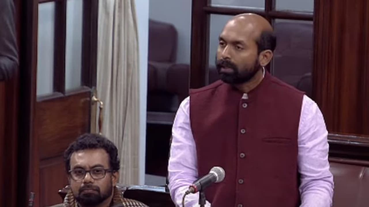 ഗവര്ണര് നിയമനത്തിനുള്ള ചട്ടങ്ങളിൽ ഭേദഗതി നിര്ദേശിച്ച് വി.ശിവദാസൻ്റെ സ്വകാര്യ ബിൽ ഗവര്ണര് നിയമനത്തിനുള്ള ചട്ടങ്ങളിൽ ഭേദഗതി നിര്ദേശിച്ച് വി.ശിവദാസൻ്റെ സ്വകാര്യ ബിൽ