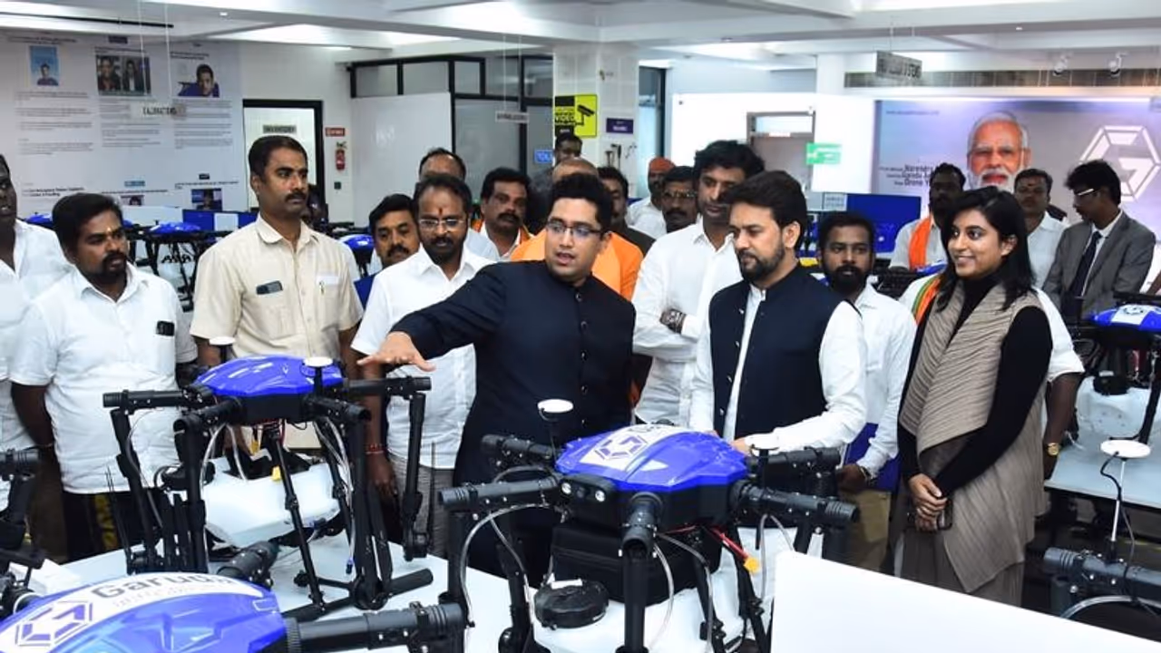 केंद्रीय खेल मंत्री अनुराग ठाकुर का ऐलान 'अगले साल 15 अगस्त तक देश भर में ओपन होंगे 1000 खेलो इंडिया सेंटर' केंद्रीय खेल मंत्री अनुराग ठाकुर का ऐलान 'अगले साल 15 अगस्त तक देश भर में ओपन होंगे 1000 खेलो इंडिया सेंटर'