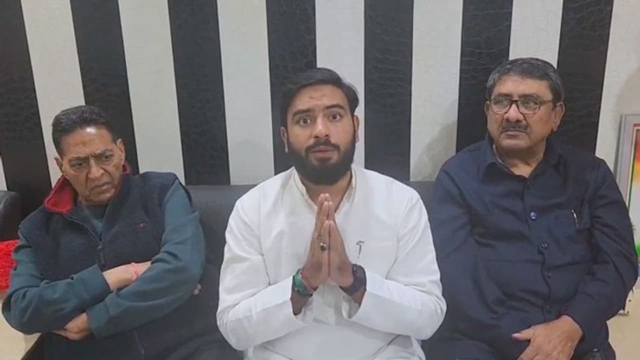 'Made a huge mistake': Ali Mehdi, 2 newly elected MCD councillors switch back to Congress | WATCH 'Made a huge mistake': Ali Mehdi, 2 newly elected MCD councillors switch back to Congress | WATCH