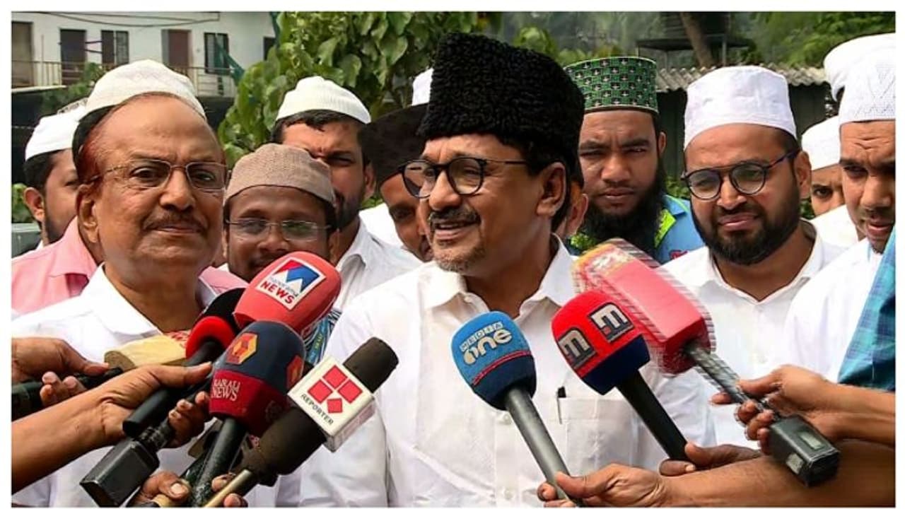 'ലീഗ് വർഗീയ പാര്ട്ടിയല്ലെന്നത് യാഥാർത്ഥ്യം, സിപിഎമ്മിന്റെ മാത്രമല്ല, കേരളത്തിന്റെയാകെ അഭിപ്രായം': ലീഗ് 'ലീഗ് വർഗീയ പാര്ട്ടിയല്ലെന്നത് യാഥാർത്ഥ്യം, സിപിഎമ്മിന്റെ മാത്രമല്ല, കേരളത്തിന്റെയാകെ അഭിപ്രായം': ലീഗ്