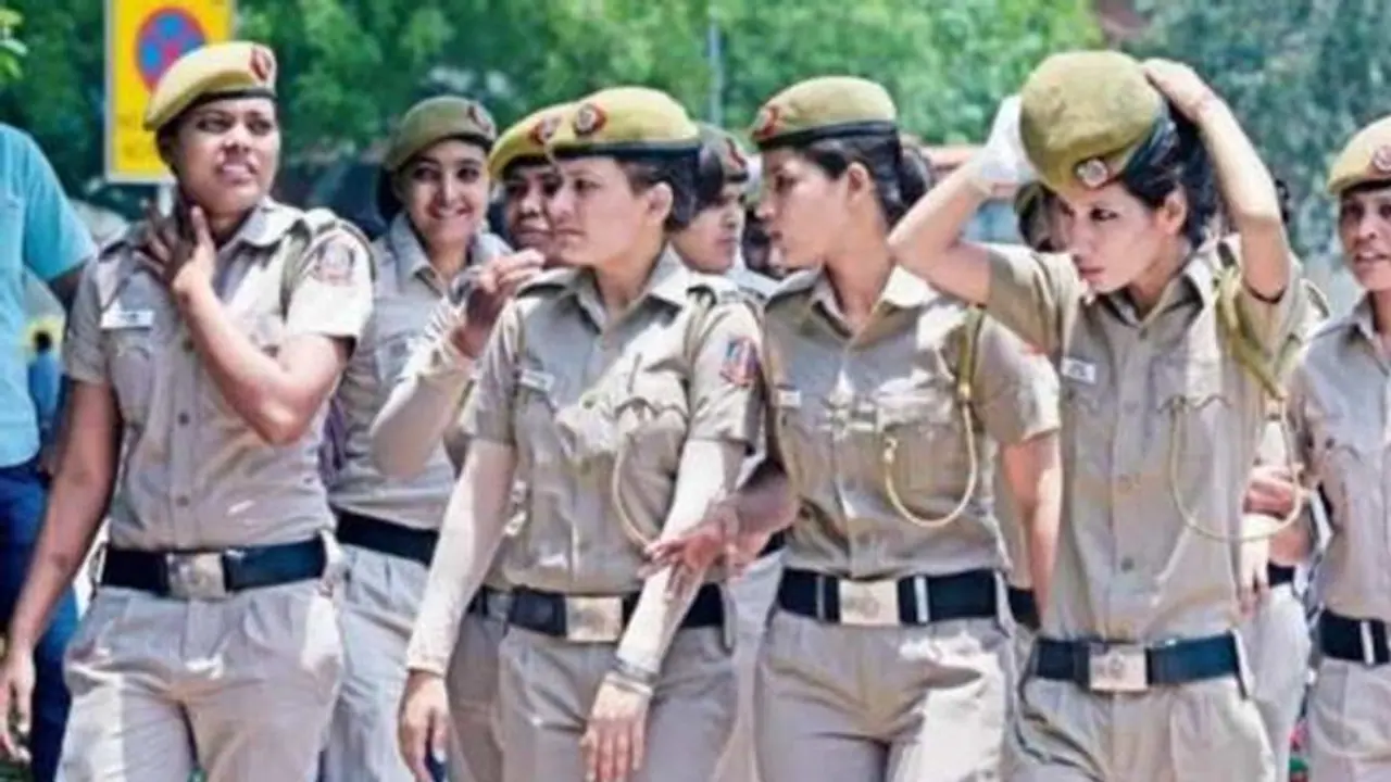 राजस्थान में महिला पुलिस कर्मियों को लेकर आखिर क्यों टेंशन में है डिपार्टमेंट, निकालने पड़ गए ऐसे आदेश... राजस्थान में महिला पुलिस कर्मियों को लेकर आखिर क्यों टेंशन में है डिपार्टमेंट, निकालने पड़ गए ऐसे आदेश...