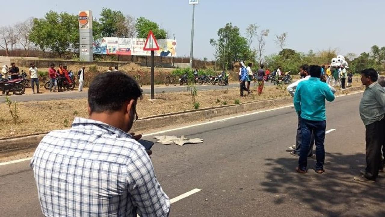 6 हजार KM दूर से खींच लाई मौत: शादी में फ्रांस से आया था भाई, लेकिन जाने से 1 दिन पहले मां बेटे की मौत 6 हजार KM दूर से खींच लाई मौत: शादी में फ्रांस से आया था भाई, लेकिन जाने से 1 दिन पहले मां बेटे की मौत