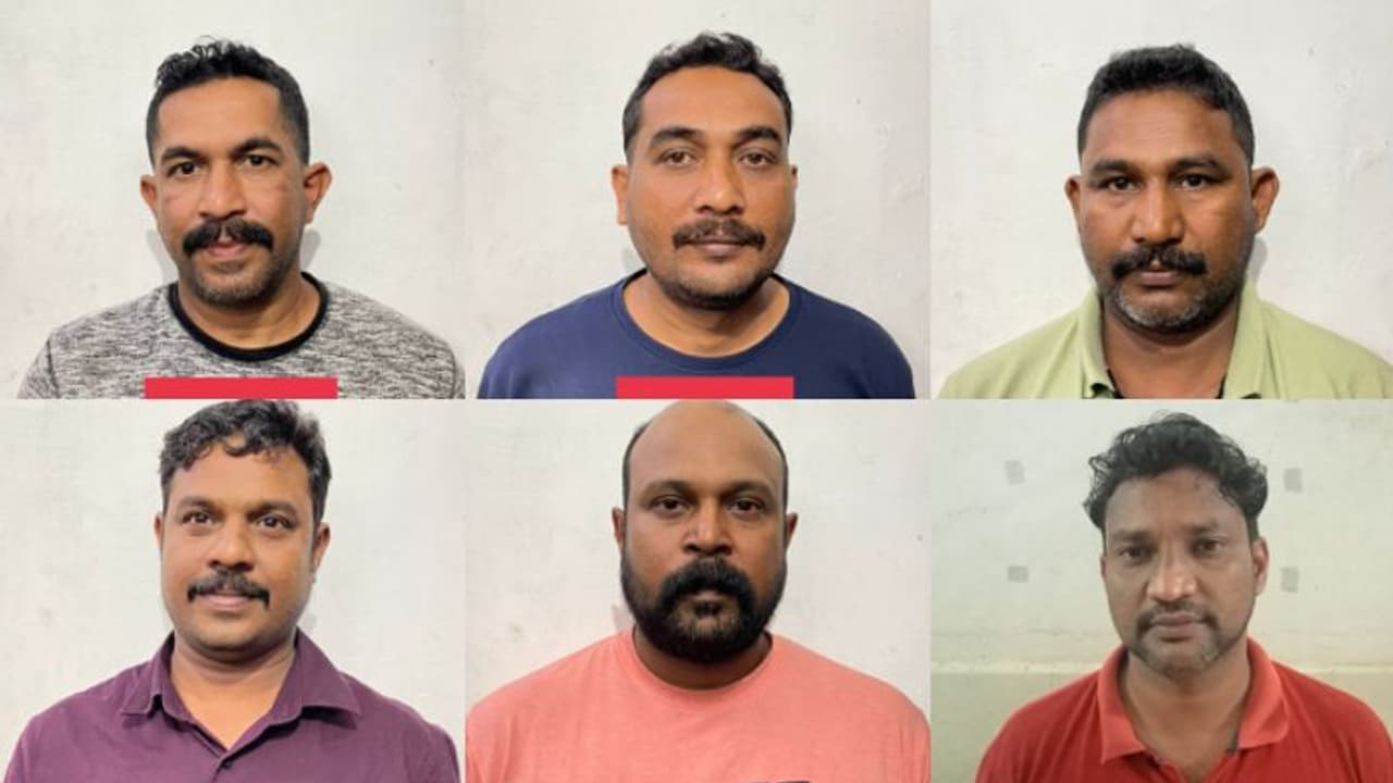 'ഫോണില്ല, ഭക്ഷണം കഴിക്കാന് പുറത്തിറിങ്ങില്ല'; കോഴിക്കോട് വ്യാപാരിയെ വധിക്കാന് ശ്രമിച്ച പ്രതികള് പിടിയില് 'ഫോണില്ല, ഭക്ഷണം കഴിക്കാന് പുറത്തിറിങ്ങില്ല'; കോഴിക്കോട് വ്യാപാരിയെ വധിക്കാന് ശ്രമിച്ച പ്രതികള് പിടിയില്