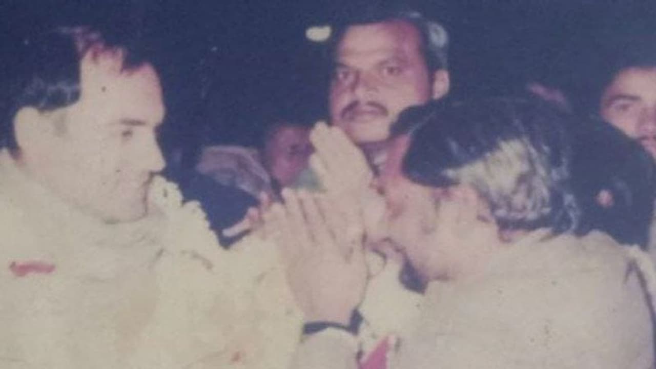 राहुल गांधी ही नहीं, पूरे गांधी परिवार का दौसा से है खास कनेक्शन, एक बार पिता राजीव आधी रात को आए थे यहां राहुल गांधी ही नहीं, पूरे गांधी परिवार का दौसा से है खास कनेक्शन, एक बार पिता राजीव आधी रात को आए थे यहां