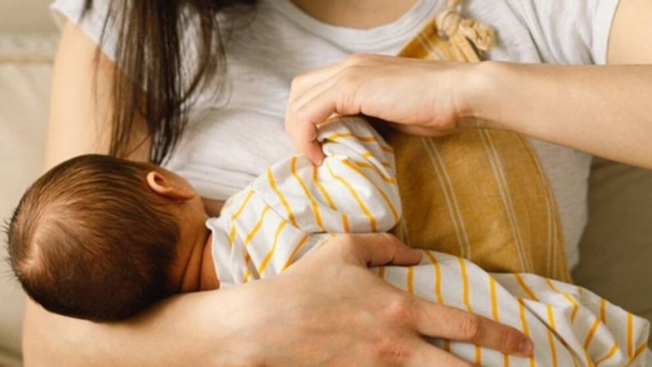 മുലയൂട്ടുന്ന അമ്മമാർ ഡയറ്റില്‍ ഉള്‍പ്പെടുത്തേണ്ട അഞ്ച് ഭക്ഷണങ്ങള്‍... 