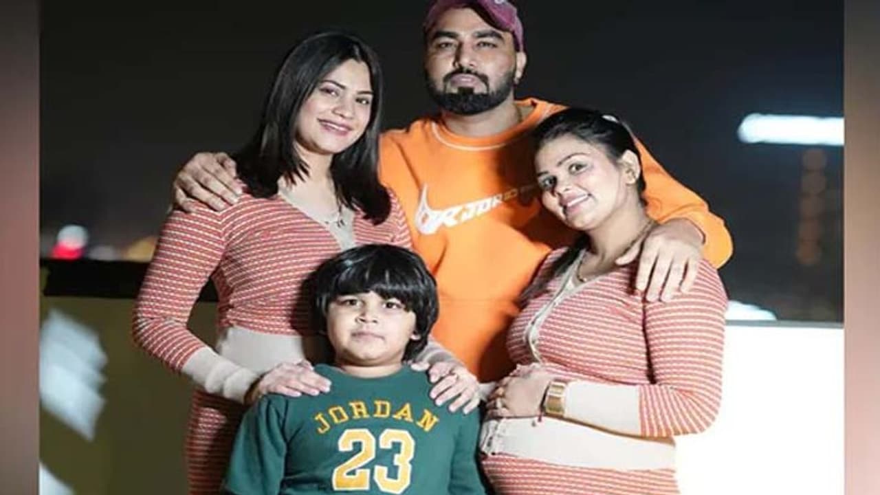 दो बीवियों वाले Youtuber अरमान मलिक ने बताया कि दोनों वाइफ हाे गईं प्रेग्नेंट, लोगों ने दिए ऐसे ऐसे रिएक्शन दो बीवियों वाले Youtuber अरमान मलिक ने बताया कि दोनों वाइफ हाे गईं प्रेग्नेंट, लोगों ने दिए ऐसे ऐसे रिएक्शन