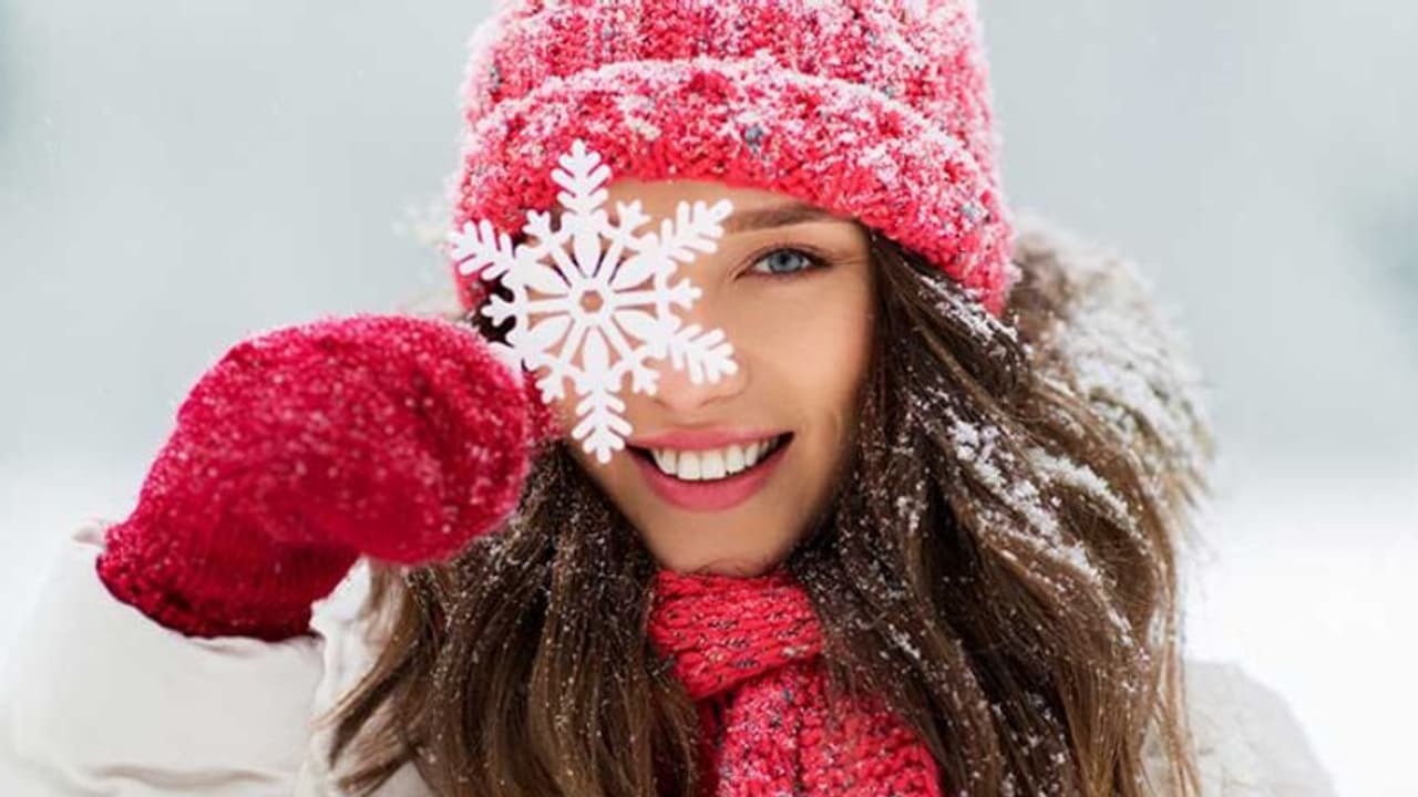 മഞ്ഞുകാലത്തെ ചര്മ്മ സംരക്ഷണം; ശ്രദ്ധിക്കേണ്ട ആറ് കാര്യങ്ങള്... മഞ്ഞുകാലത്തെ ചര്മ്മ സംരക്ഷണം; ശ്രദ്ധിക്കേണ്ട ആറ് കാര്യങ്ങള്...