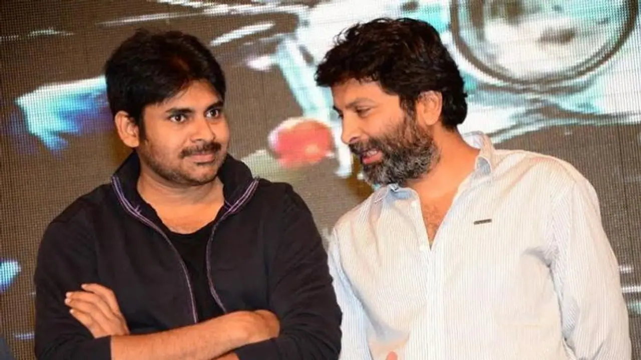 పవన్ కి విమర్శలు త్రివిక్రమ్ కి కాసులు! పవన్ కి విమర్శలు త్రివిక్రమ్ కి కాసులు!