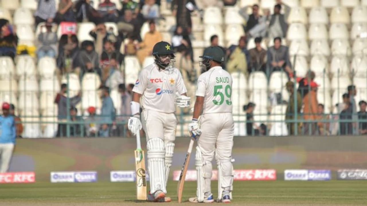 157 పరుగులా..? ఆరు వికెట్లా..? ముల్తాన్లో సుల్తాన్ అయ్యేదెవరు..? రసవత్తరంగా పాక్ ఇంగ్లాండ్ రెండో టెస్టు 157 పరుగులా..? ఆరు వికెట్లా..? ముల్తాన్లో సుల్తాన్ అయ్యేదెవరు..? రసవత్తరంగా పాక్ ఇంగ్లాండ్ రెండో టెస్టు