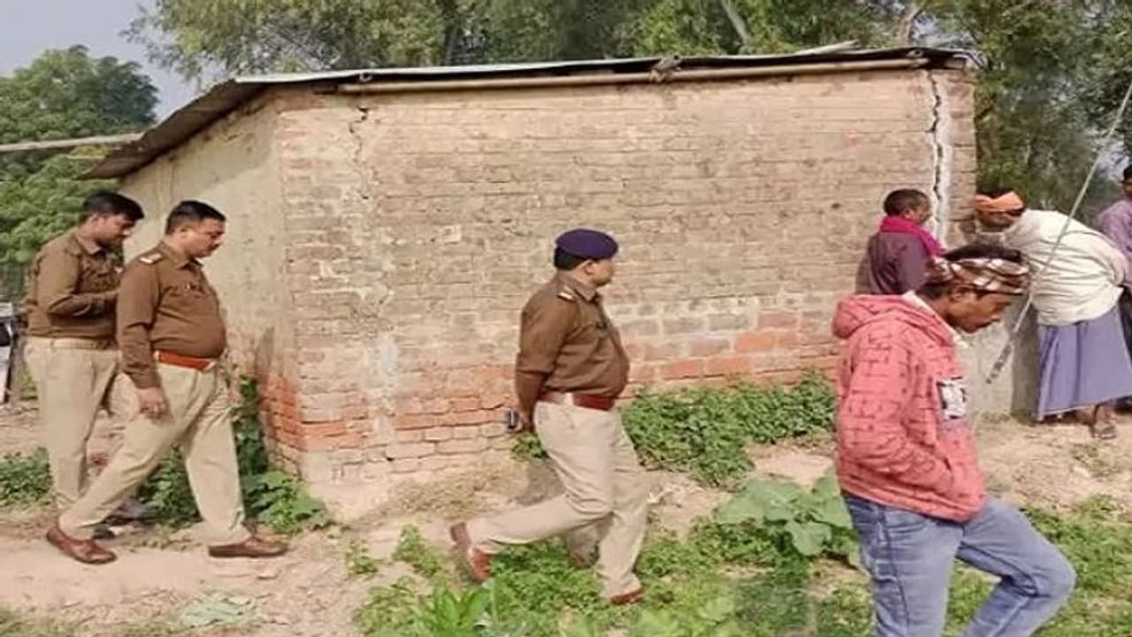 दोनों के हाथ रस्सी से थे बंधे, प्रेमी जोड़े ने परिजन के लिए सुसाइड नोट छोड़ दी जान, लिखा हमारी लाश साथ जलाना दोनों के हाथ रस्सी से थे बंधे, प्रेमी जोड़े ने परिजन के लिए सुसाइड नोट छोड़ दी जान, लिखा हमारी लाश साथ जलाना