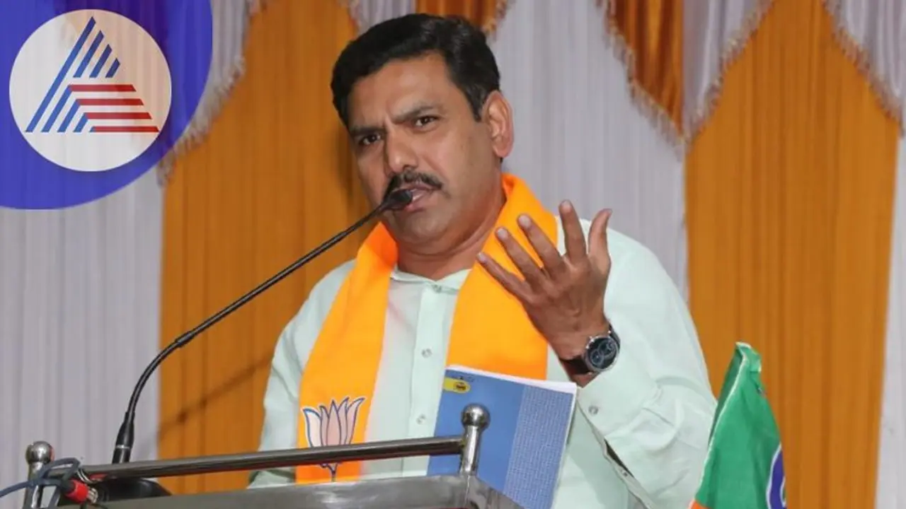 Mysuru: ಸಿದ್ದರಾಮಯ್ಯ ವಿರುದ್ಧ ವರುಣಾ ಕ್ಷೇತ್ರದಿಂದ ವಿಜಯೇಂದ್ರ ಸ್ಪರ್ಧೆಗೆ ಸಿದ್ಧತೆ Mysuru: ಸಿದ್ದರಾಮಯ್ಯ ವಿರುದ್ಧ ವರುಣಾ ಕ್ಷೇತ್ರದಿಂದ ವಿಜಯೇಂದ್ರ ಸ್ಪರ್ಧೆಗೆ ಸಿದ್ಧತೆ