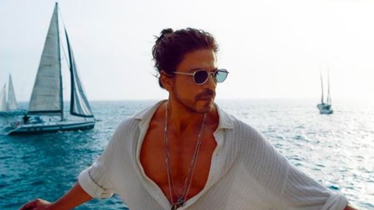 57 साल के शाहरुख खान ने 'पठान' से दिखाया यंग लुक, फैंस ने कहा किंग इज़ बैक 57 साल के शाहरुख खान ने 'पठान' से दिखाया यंग लुक, फैंस ने कहा किंग इज़ बैक