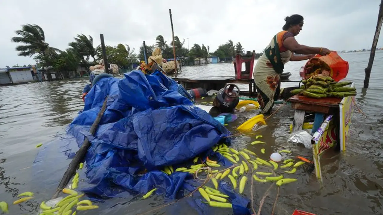 మాండౌస్ తుఫాను ఎఫెక్ట్: తిరుపతి జిల్లాకు 226 కోట్ల నష్టం